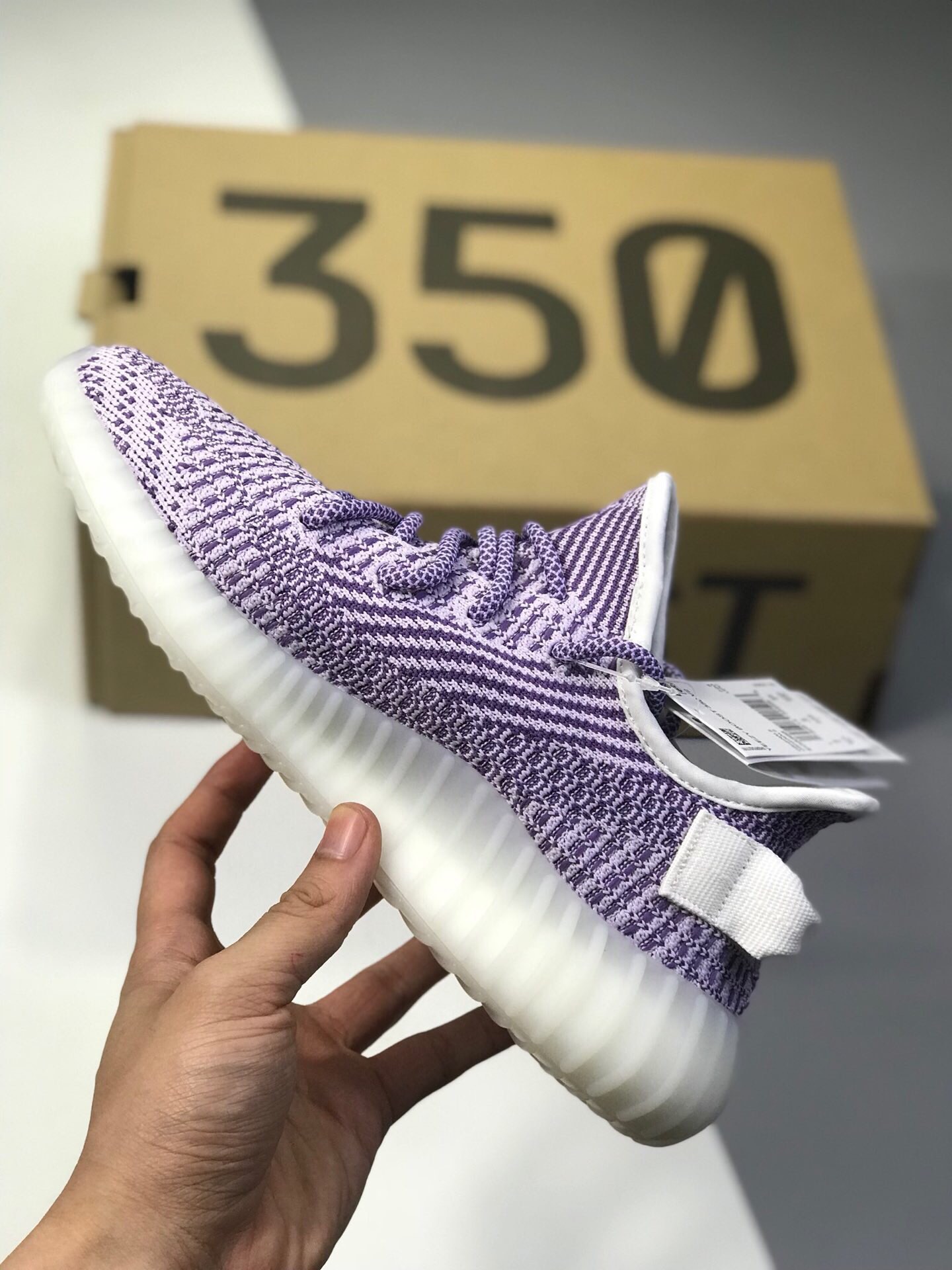220全码出货巴斯夫性价比版本  阿迪达斯 Adidas Yeezy 350 Boost V2 全新纯白配色 3M反光 开春之后是 Yeezy 350 Boost V2
