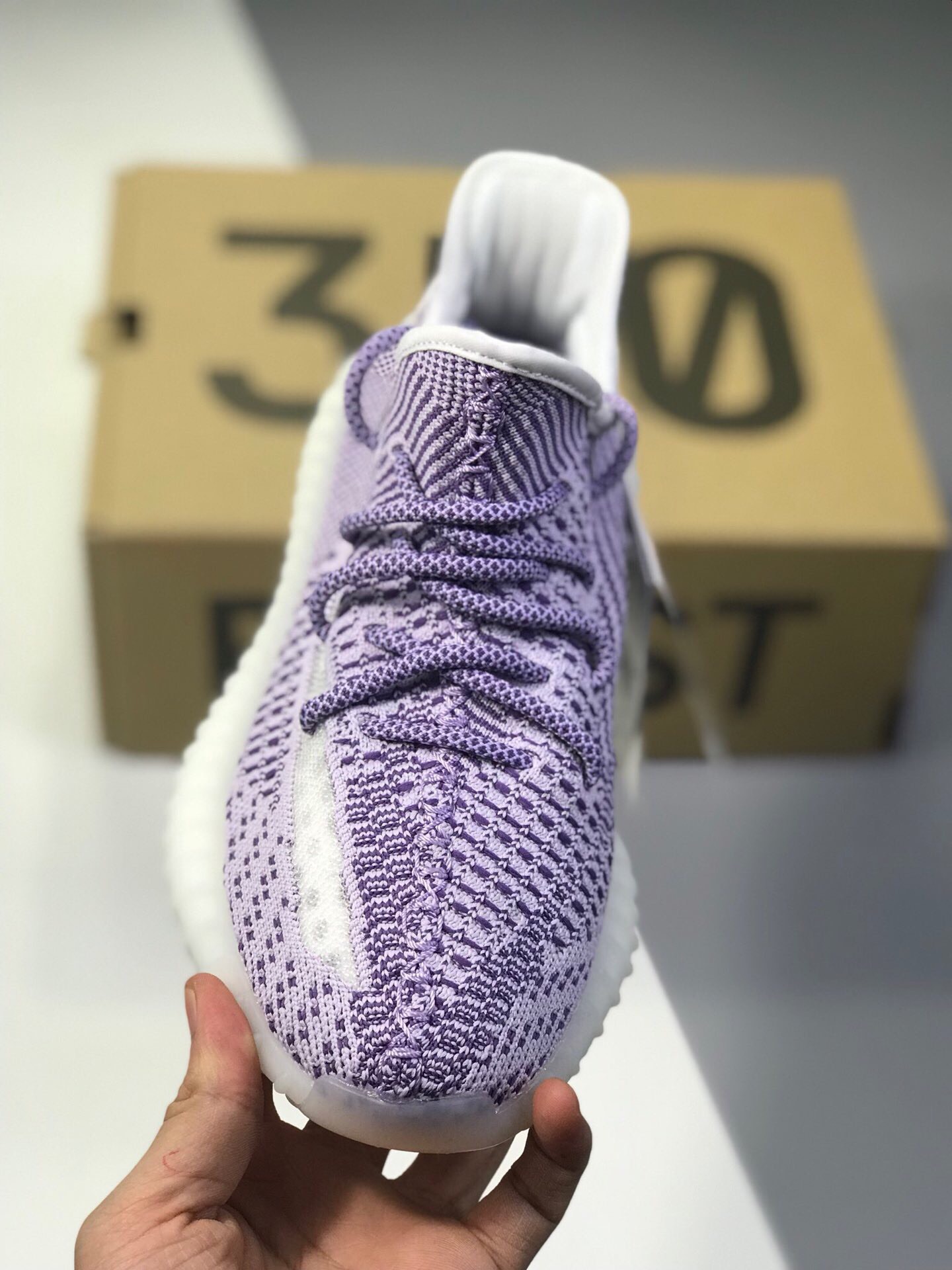 220全码出货巴斯夫性价比版本  阿迪达斯 Adidas Yeezy 350 Boost V2 全新纯白配色 3M反光 开春之后是 Yeezy 350 Boost V2