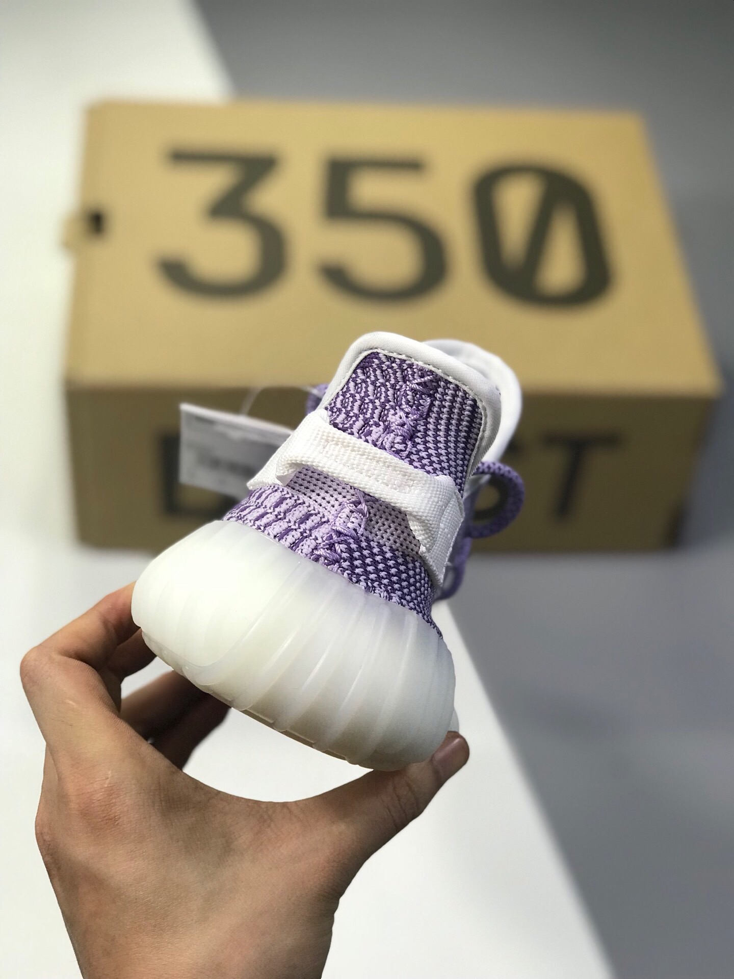 220全码出货巴斯夫性价比版本  阿迪达斯 Adidas Yeezy 350 Boost V2 全新纯白配色 3M反光 开春之后是 Yeezy 350 Boost V2