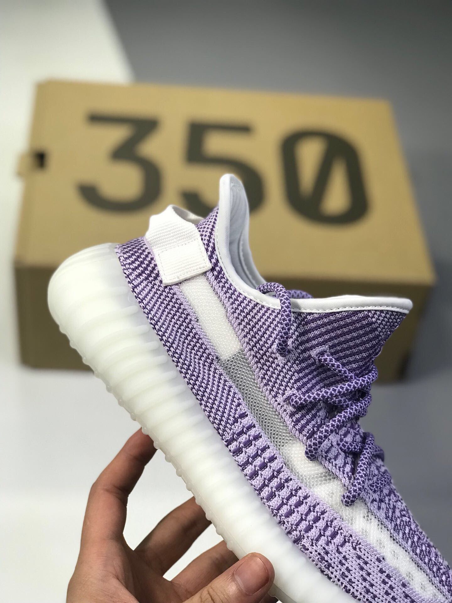 220全码出货巴斯夫性价比版本  阿迪达斯 Adidas Yeezy 350 Boost V2 全新纯白配色 3M反光 开春之后是 Yeezy 350 Boost V2