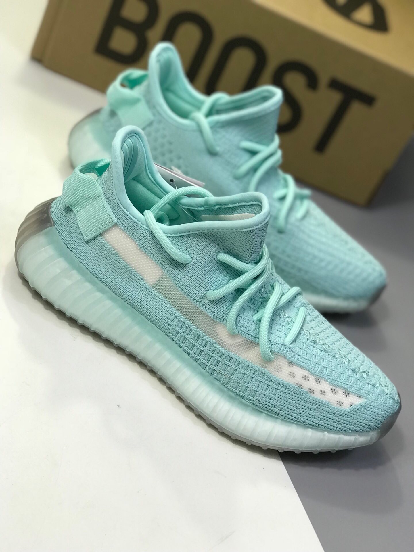 220 全码出货巴斯夫性价比版本  阿迪达斯 Adidas Yeezy 350 Boost V2 全新纯白配色 3M反光