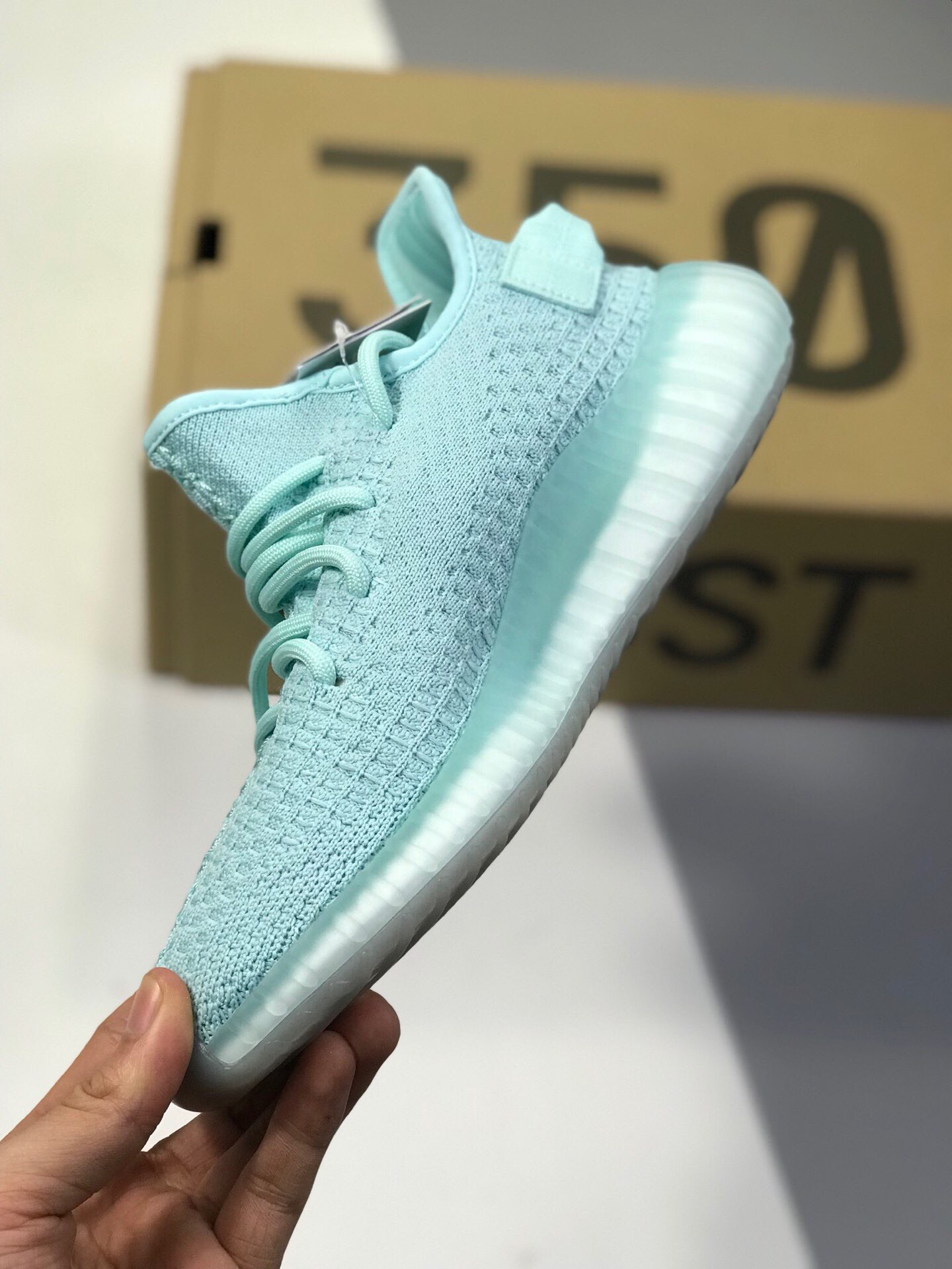 220 全码出货巴斯夫性价比版本  阿迪达斯 Adidas Yeezy 350 Boost V2 全新纯白配色 3M反光