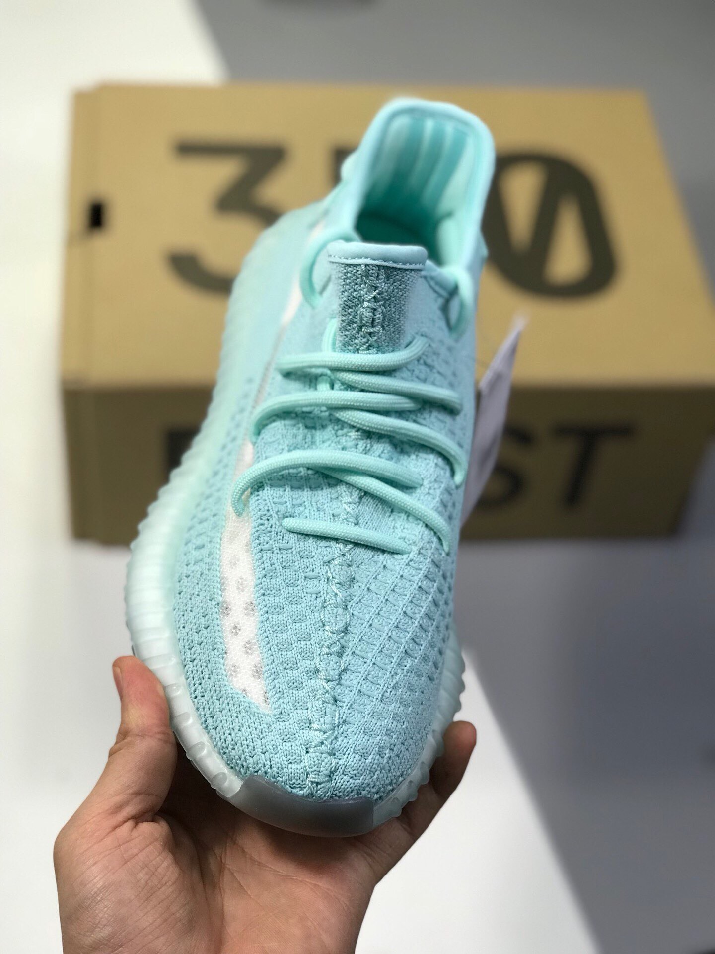 220 全码出货巴斯夫性价比版本  阿迪达斯 Adidas Yeezy 350 Boost V2 全新纯白配色 3M反光