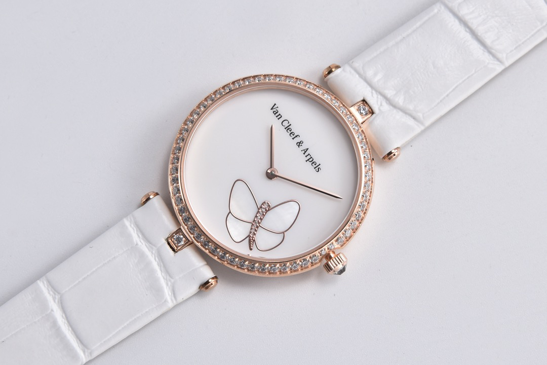 Van Cleef & Arpels 梵克雅宝-Van Cleef＆Arpels女士腕表 直径34mm厚6mm 该款腕表备受女性喜爱