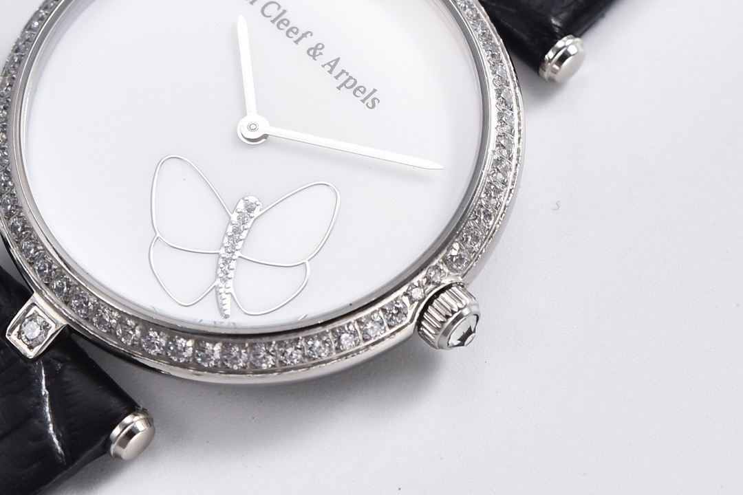 Van Cleef & Arpels 梵克雅宝-Van Cleef＆Arpels女士腕表 直径34mm厚6mm 该款腕表备受女性喜爱
