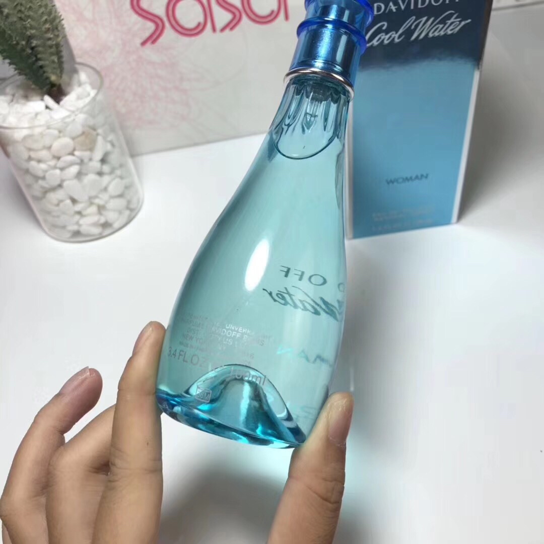 1560944798 2404917659 2