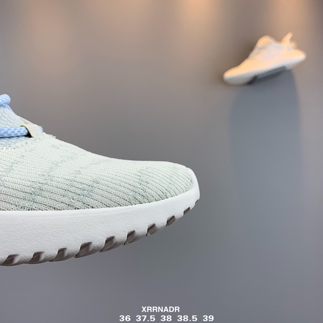 150Adidas Tubular Doom 因为外形跟椰子很像，之所以被称为小椰子 货号：EE9973