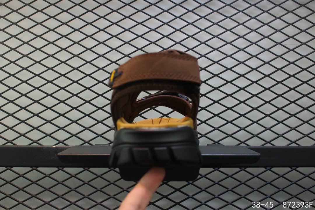 125 CAT卡特夏季牛皮凉鞋