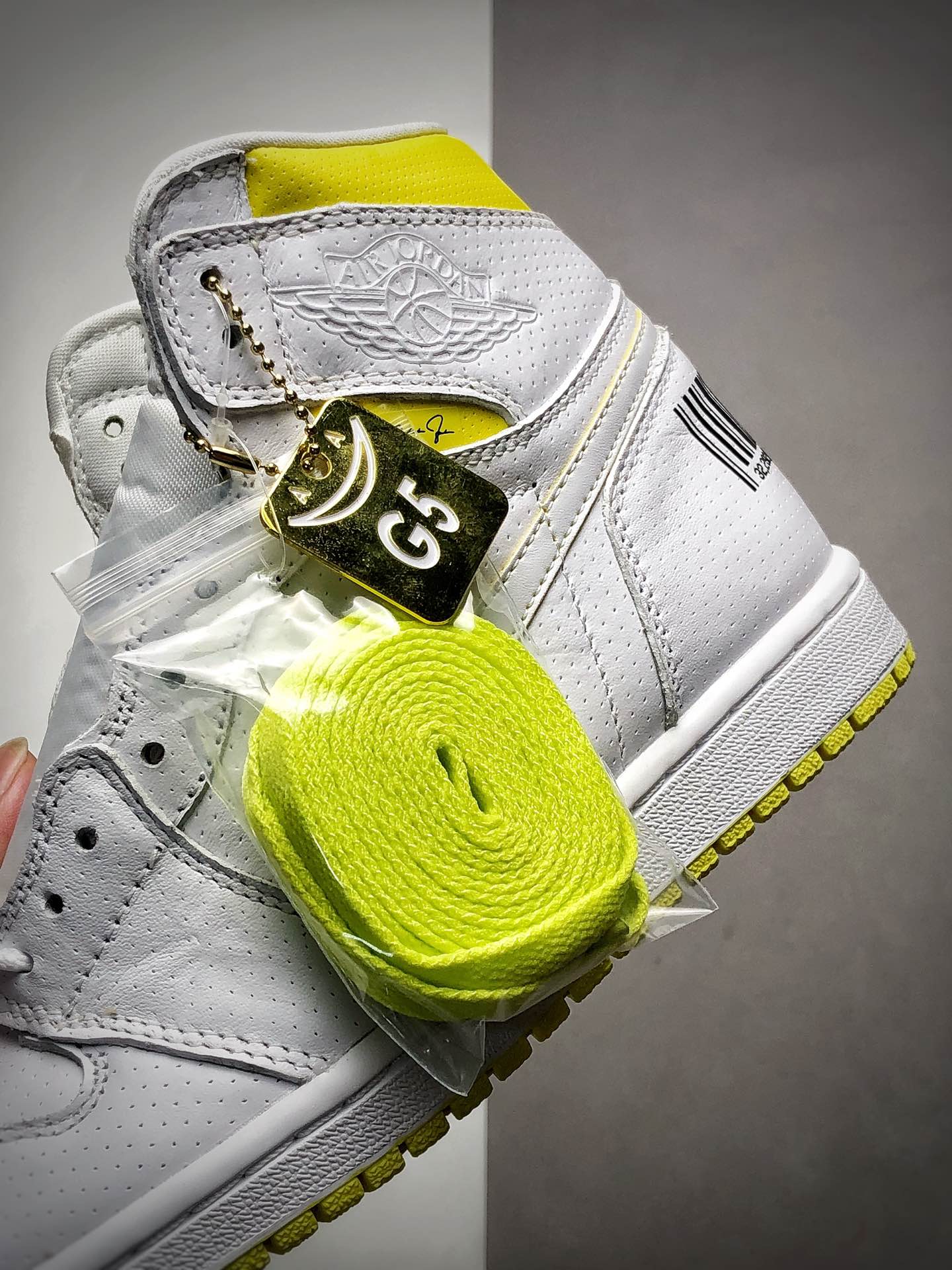 370 公司级原装头层 Air Jordan 1 High OG “First Class Flight”Style 头等舱飞行 白黄 航班二维码篮球鞋 555088-170