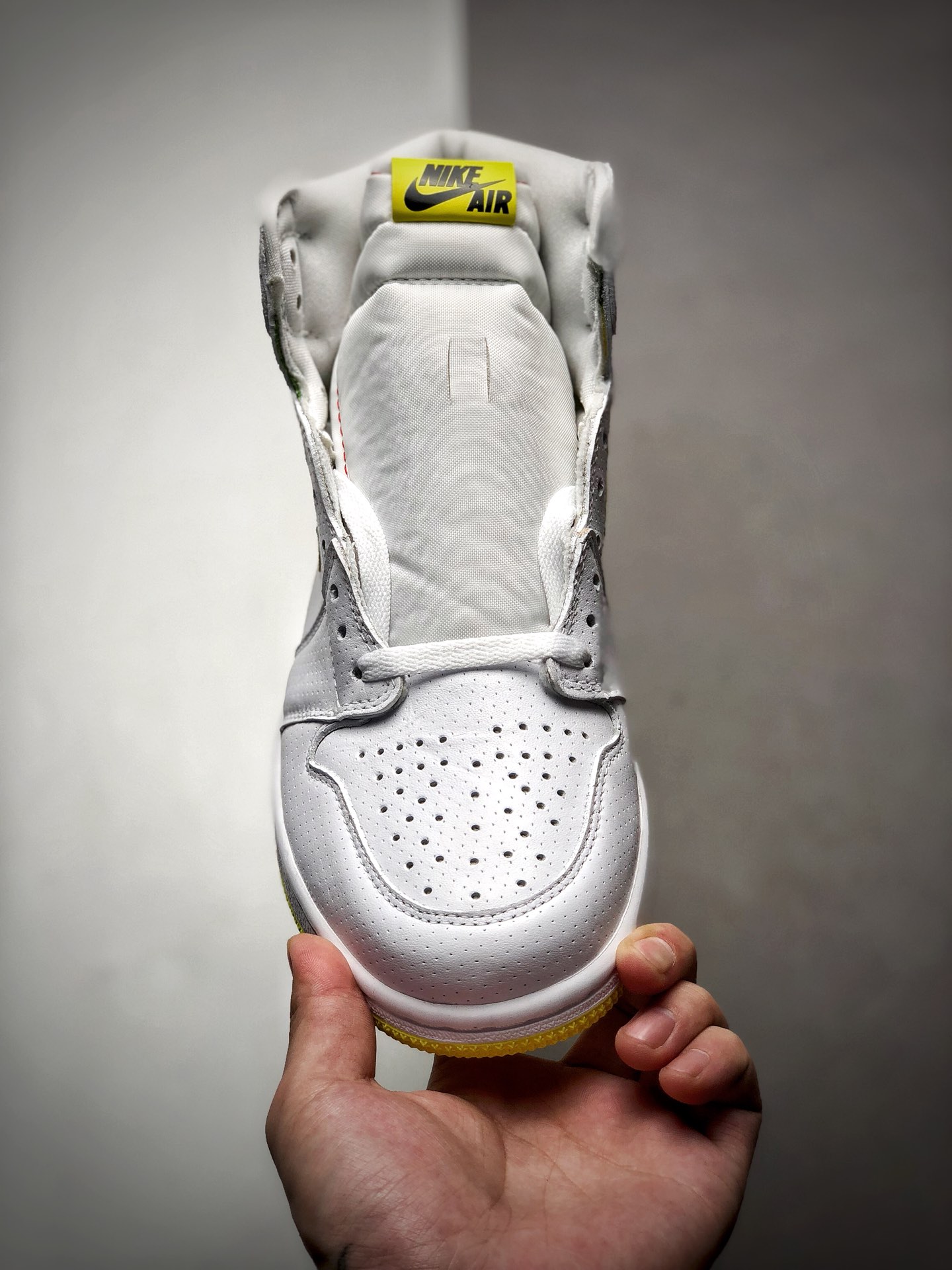 370 公司级原装头层 Air Jordan 1 High OG “First Class Flight”Style 头等舱飞行 白黄 航班二维码篮球鞋 555088-170