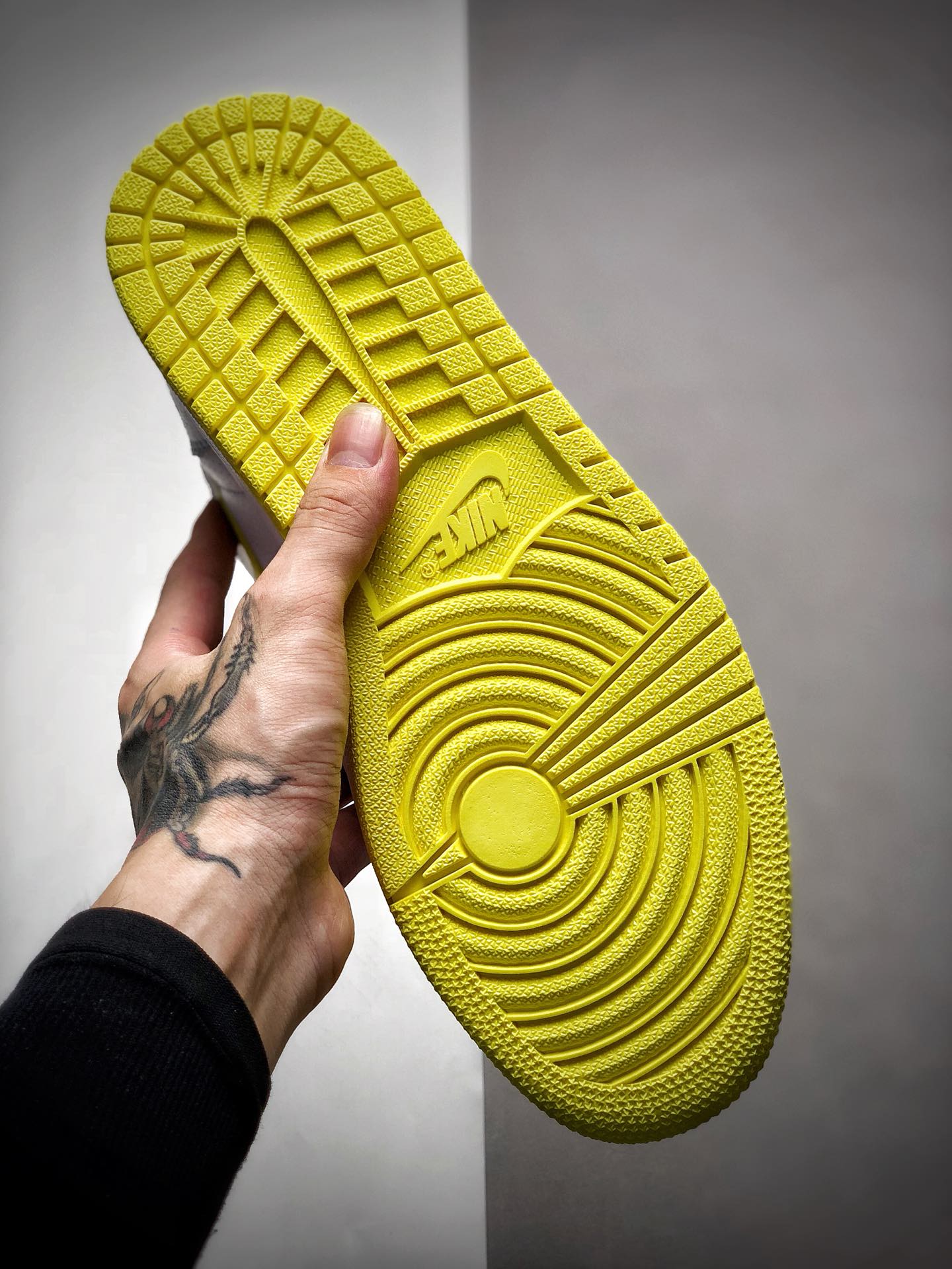 370 公司级原装头层 Air Jordan 1 High OG “First Class Flight”Style 头等舱飞行 白黄 航班二维码篮球鞋 555088-170