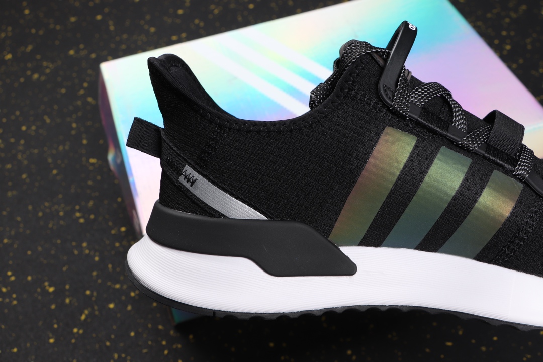 200变色龙新配色 渠道原装 专柜指定订单 Adidas U Path Run W 柔韧时尚前卫 慢跑鞋 EE7163