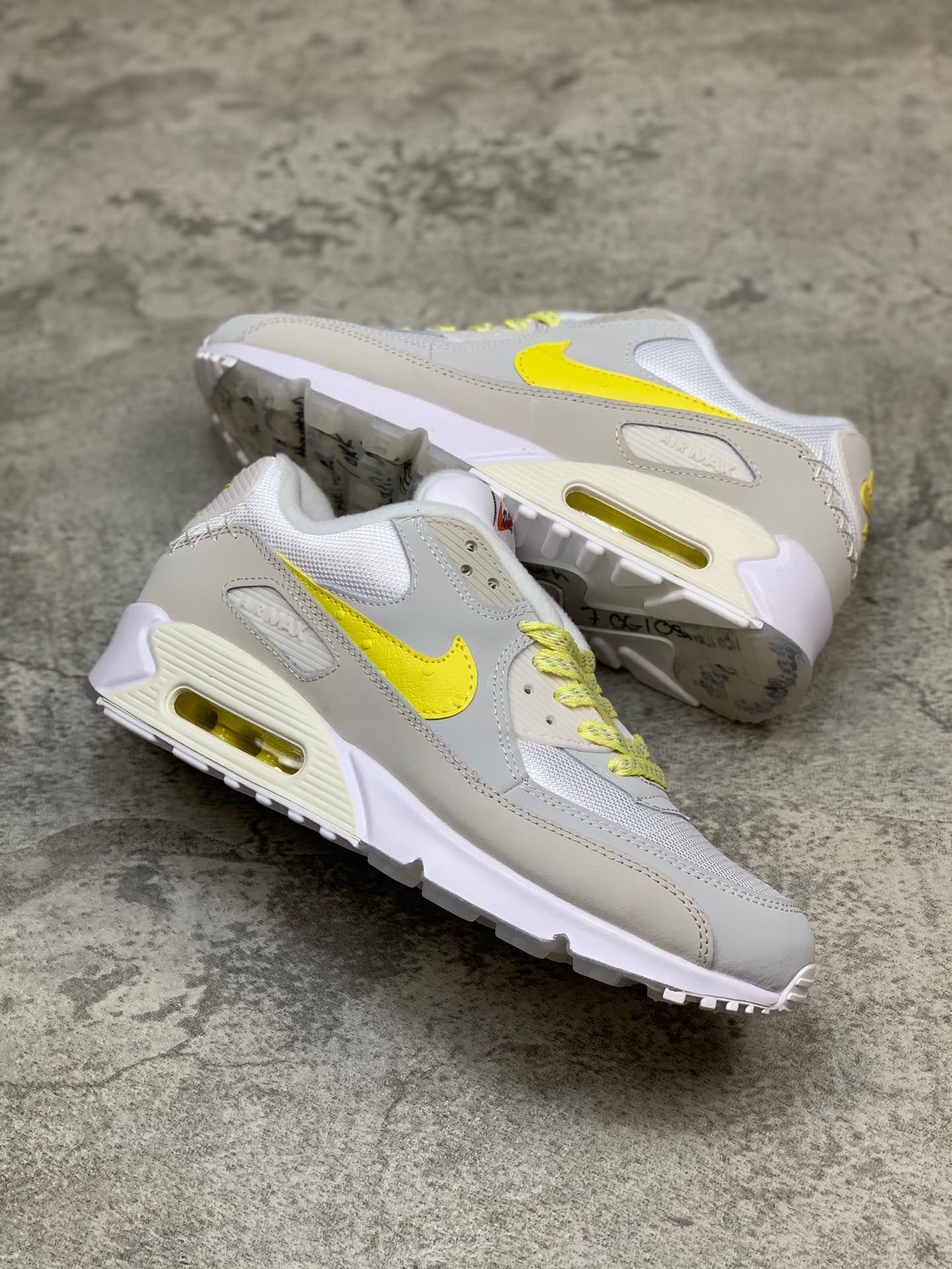 200火星 月球主题Nike Air Max 90 Essential”MMars Landing”复古气垫百搭休闲运动慢跑鞋OFF-WHITE x Nike 联名系列