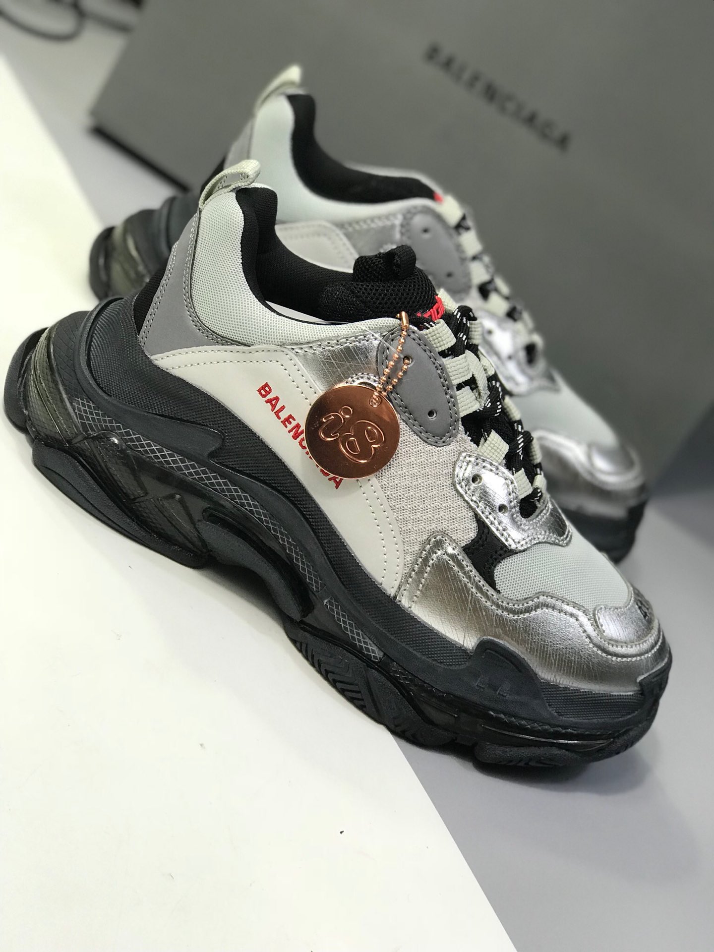 540新配色Balenciaga 巴黎世家 Triple S 3.0 三代复古休闲跑鞋 全组合氮气水晶大底