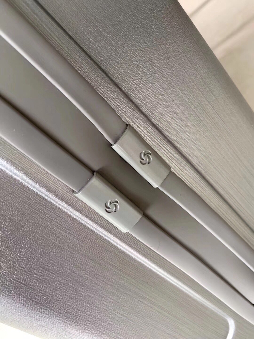 NO:269668,New beauty, high-end beautiful goods, full set of original single LOGOs [color] absolutely good goods, C matte wear-resistant and scratch-resistant panel, double-layer explosion-proof and anti-theft zipper, external pull rod space, silent universal wheel Size 20 inches 39*55*21cm 3.4kg 25 inches 49*69*29cm 4.7kg Expandable 28 inches 53*75*30cm 5.5kg Expandable Color three colors available,19860909新秀丽、高端靓货、原单全套LOGO配齐[色]绝对好货、C磨砂耐磨防刮伤面板、双层防爆防盗拉链、外置拉杆空间更大、静音万向轮 尺寸20寸 39*55*21cm 3.4kg 25寸49*69*29cm 4.7kg 可扩展 28寸53*75*30cm 5.5kg 可扩展 颜色三色可选,,luggage