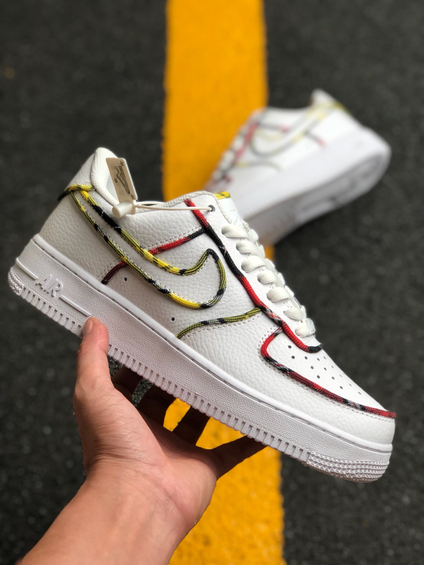 90福利特价 原两百多公司级版本#耐克空军低帮系列Nike Air Force 1 LO Tartan 苏格兰格纹 空军一号低帮运动板鞋AV8218-100