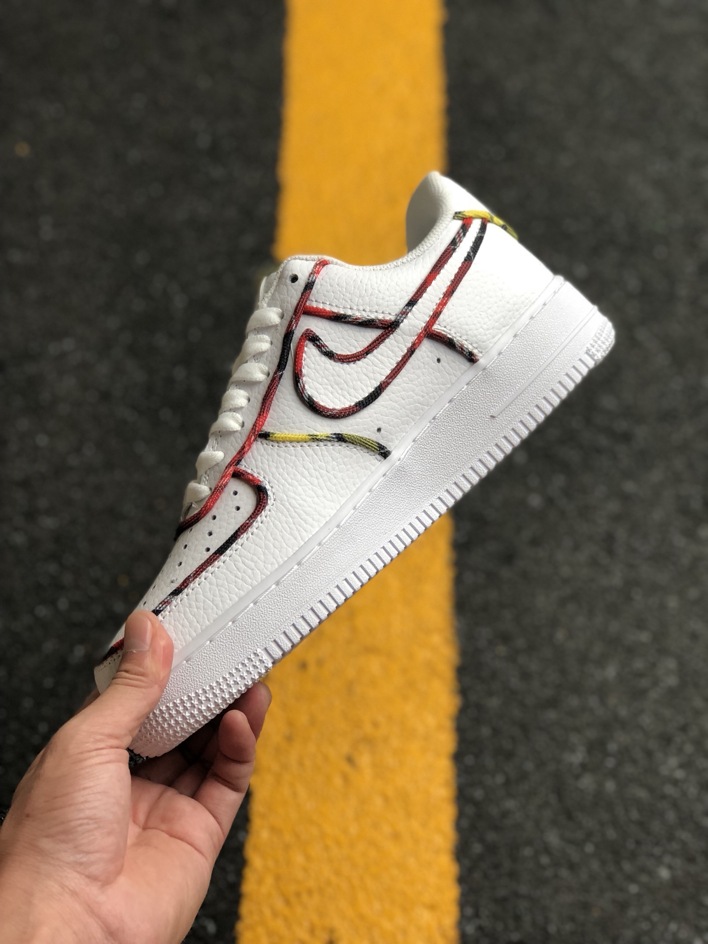 90福利特价 原两百多公司级版本#耐克空军低帮系列Nike Air Force 1 LO Tartan 苏格兰格纹 空军一号低帮运动板鞋AV8218-100