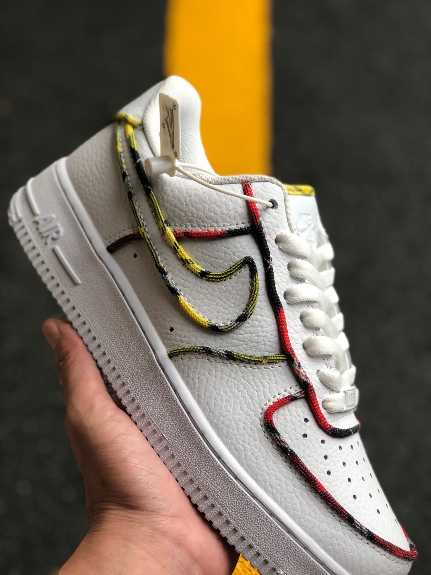 90福利特价 原两百多公司级版本#耐克空军低帮系列Nike Air Force 1 LO Tartan 苏格兰格纹 空军一号低帮运动板鞋AV8218-100