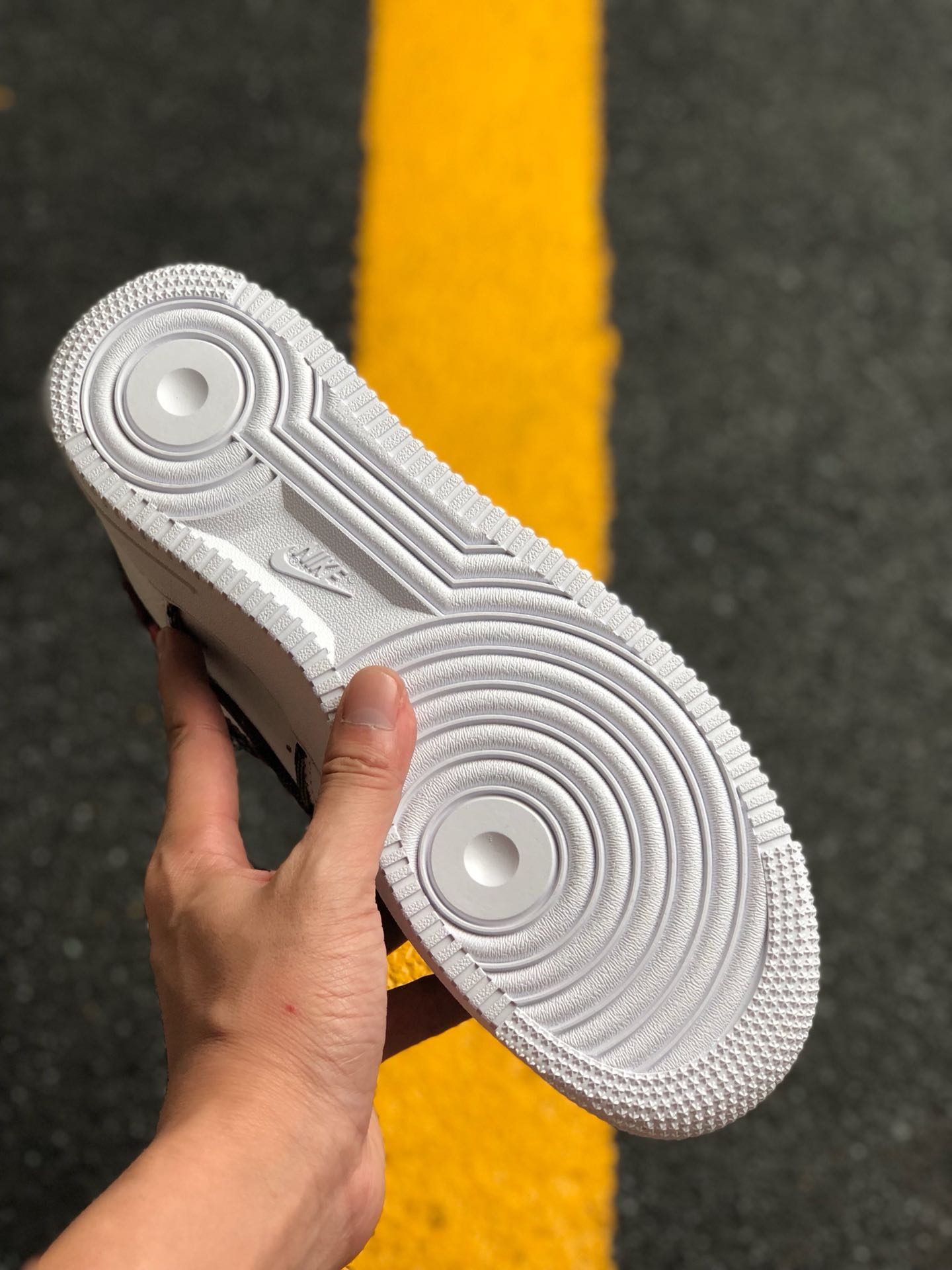 90福利特价 原两百多公司级版本#耐克空军低帮系列Nike Air Force 1 LO Tartan 苏格兰格纹 空军一号低帮运动板鞋AV8218-100