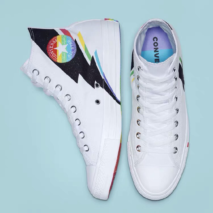 160  四色LGBT骄傲月限定配色齐！匡威Converse All Star Chuck 1970 ”Pride Pack” Hi高帮经典休闲运动硫化板鞋“渐变彩虹颗粒特闪电”165716C