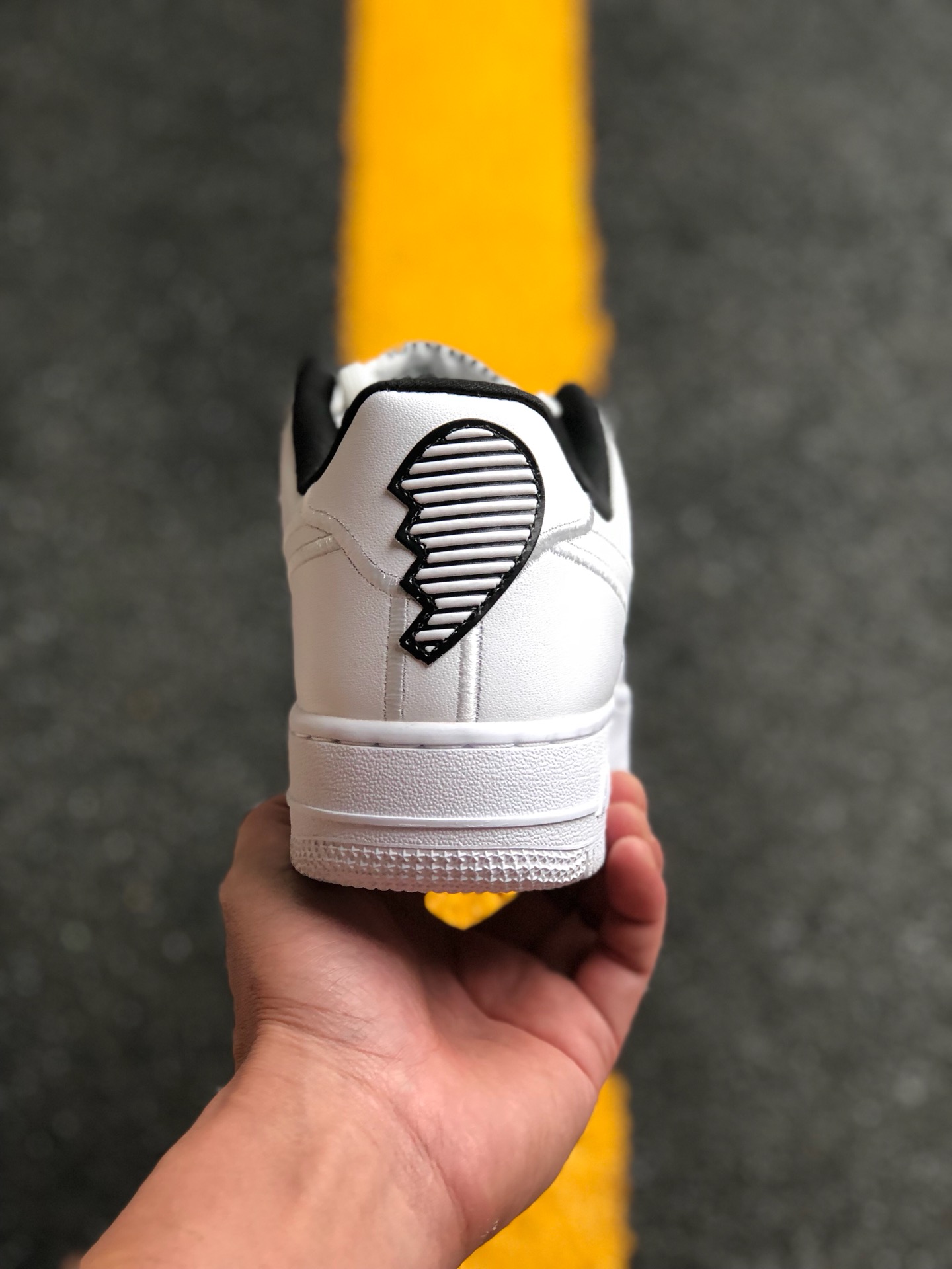 90福利特价 原两百多公司级版本#耐克空军低帮系列耐克 Air Force 1 '07 Valentine's Day ”情人节主题” AJ0867-100