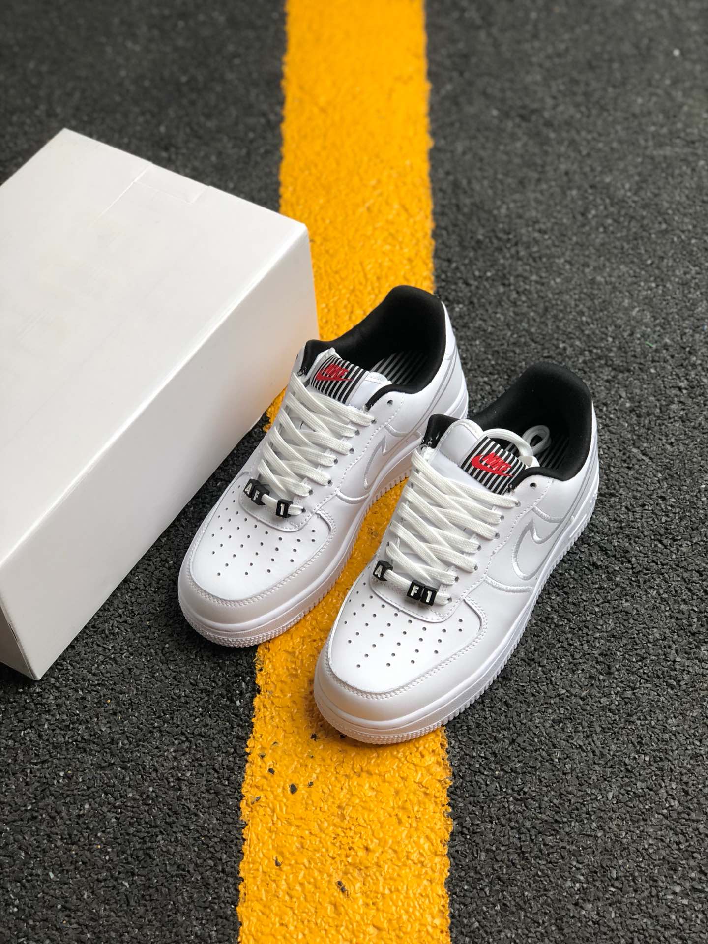 90福利特价 原两百多公司级版本#耐克空军低帮系列耐克 Air Force 1 '07 Valentine's Day ”情人节主题” AJ0867-100