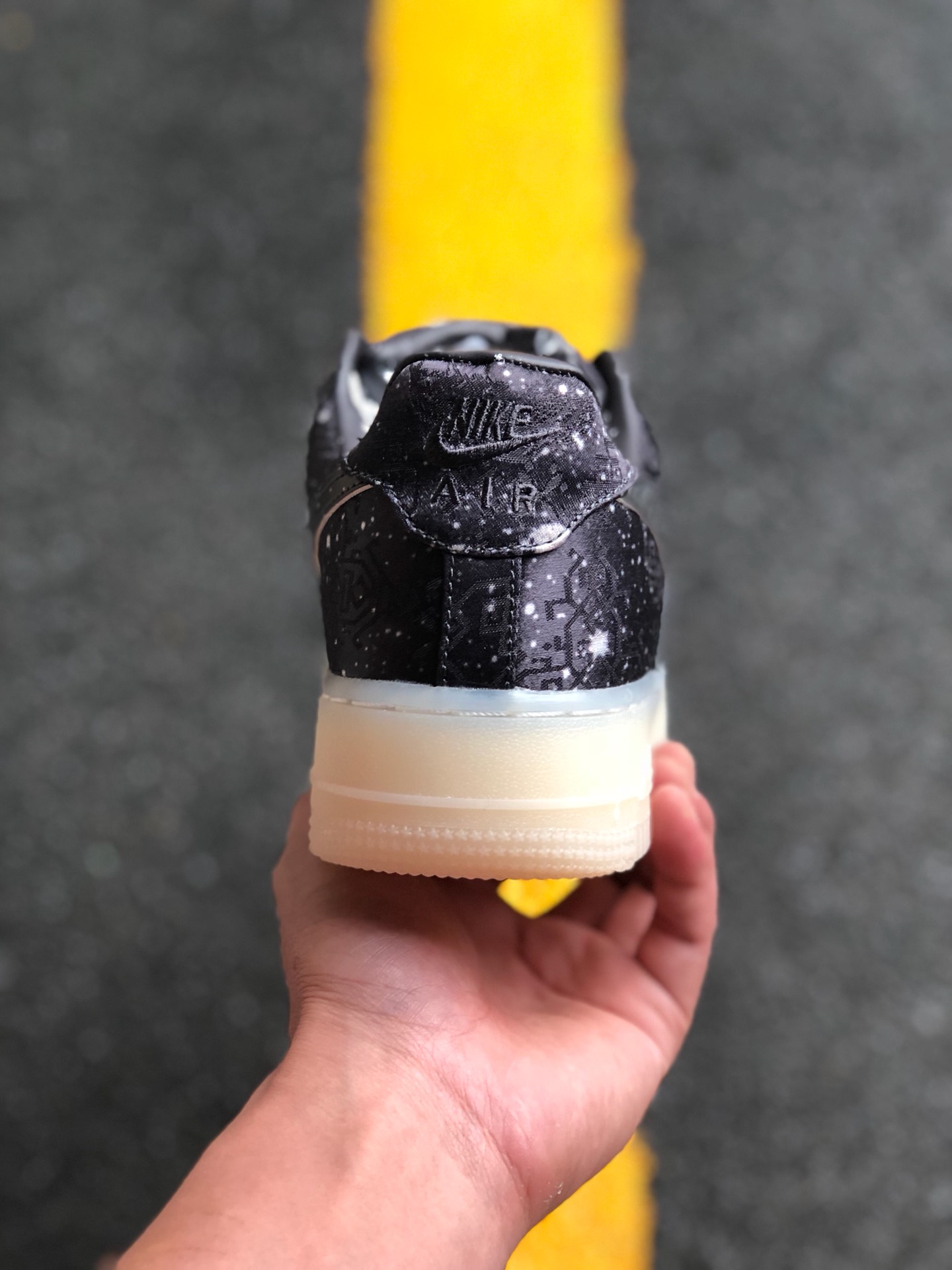 90福利特价 原两百多公司级版本#耐克空军低帮系列耐克 Air Force 1 '07 Valentine's Day ”情人节主题” AJ0867-100