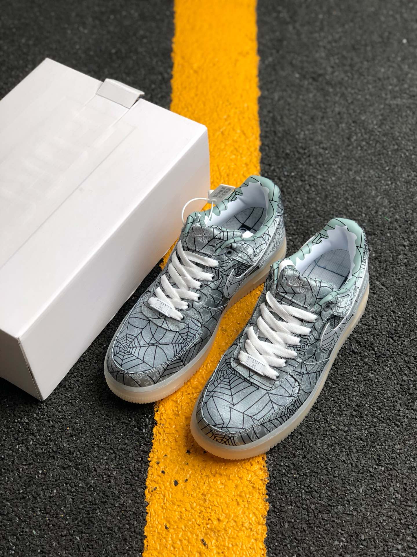 90福利特价 原两百多公司级版本#耐克空军低帮系列耐克 Air Force 1 '07 Valentine's Day ”情人节主题” AJ0867-100