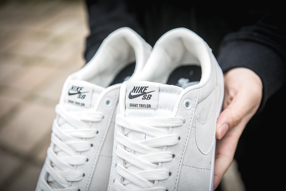 140真标半码Nike 耐克 NIKE SB BLAZER ZOOM LOW GT 男/女滑板鞋