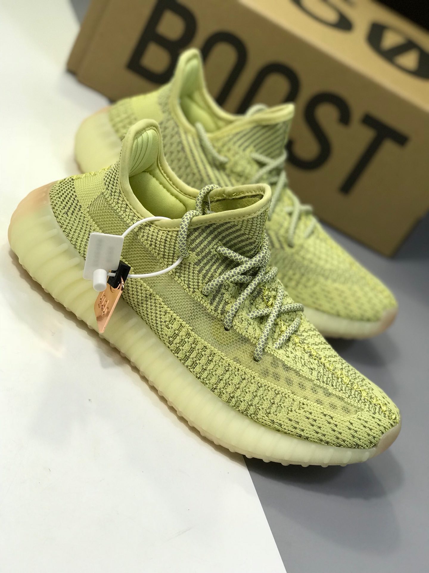 370满天星 纯原get版本南花针织原厂鞋面。阿迪达斯 Adidas Yeezy 350 Boost V2 新灰芝麻镂空