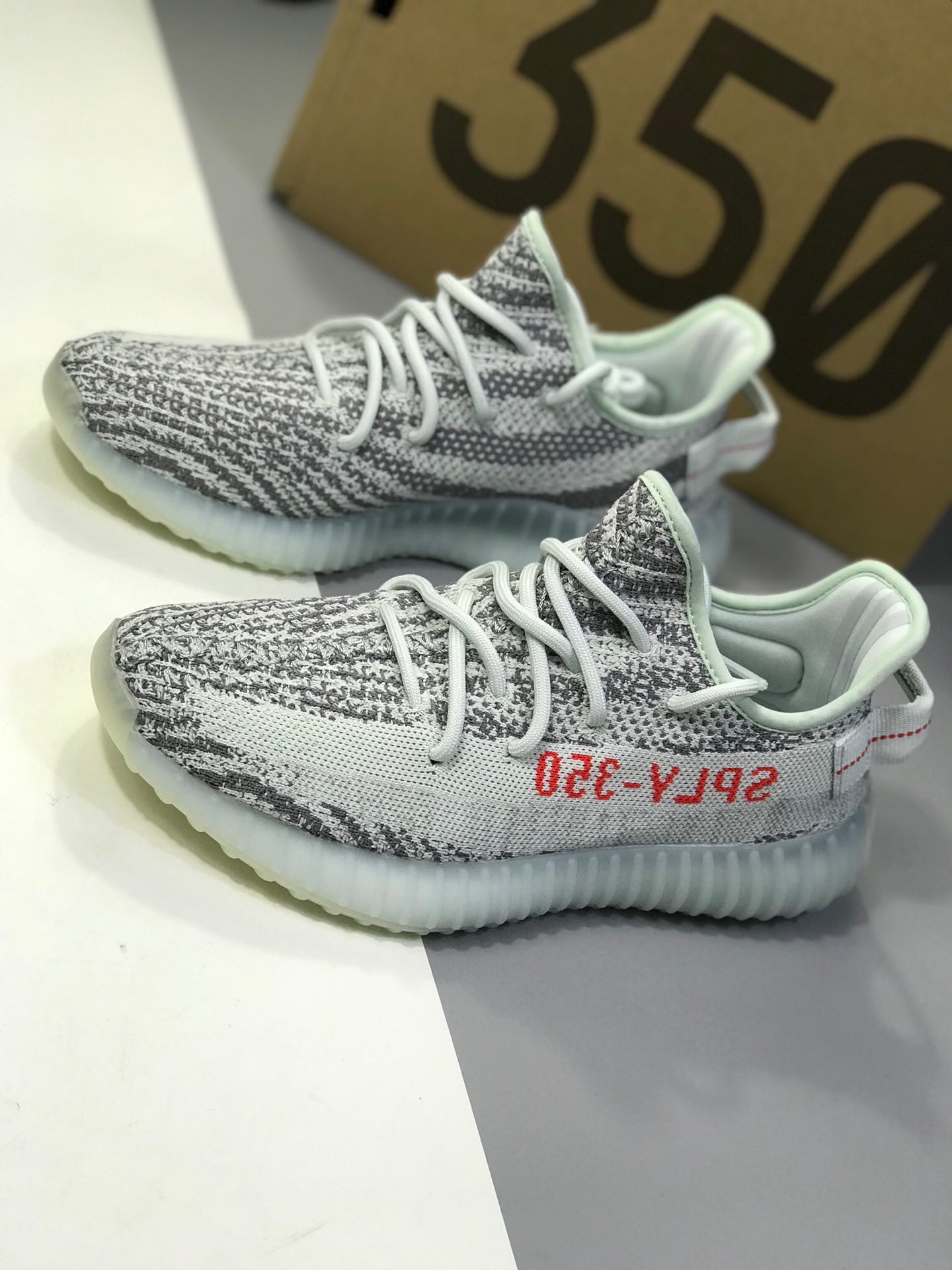 260最佳性价比OG纯原  大几率无法鉴定Adidas YEEZY 350 V2 黑红字官方发售配色：CP9571
