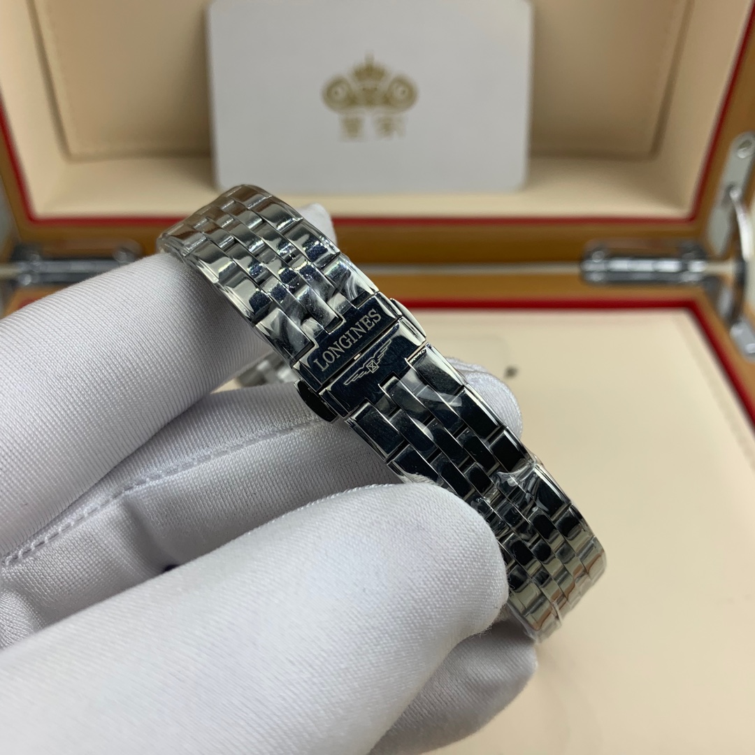 Longines 皇家 浪琴军旗女款腕表