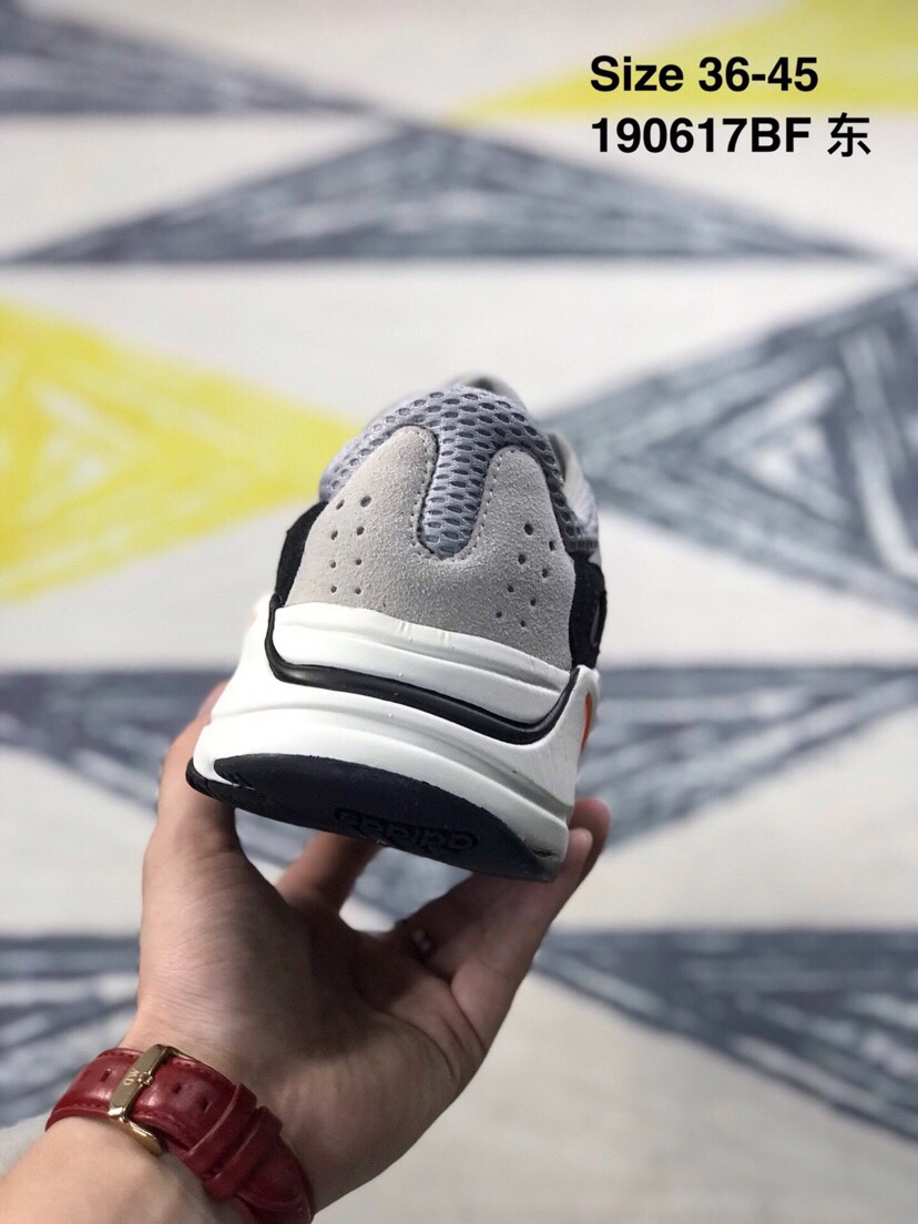 115 阿迪达斯   匠心细作 纯原侃爷椰子700一代    侃爷力作Kanye West x Adidas Yeezy Runner Boost 700复古 爆米花减震中底 姥爷慢跑鞋