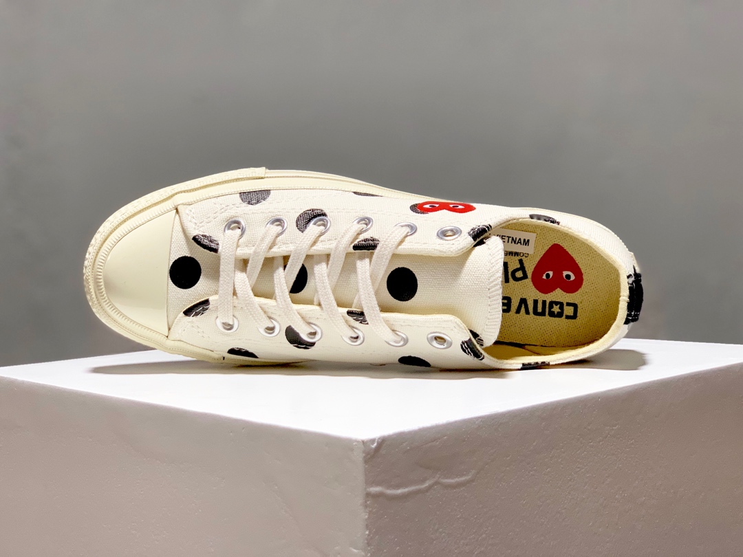 150CDG Play x Converse 1970s 匡威川久保玲 爱心波点 米白低帮双围条高弹PU蓝底 三联吊牌