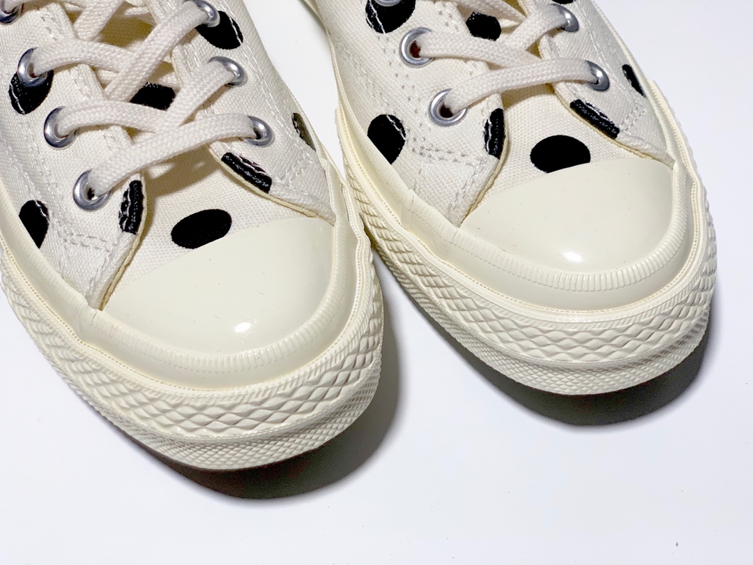 150CDG Play x Converse 1970s 匡威川久保玲 爱心波点 米白低帮双围条高弹PU蓝底 三联吊牌