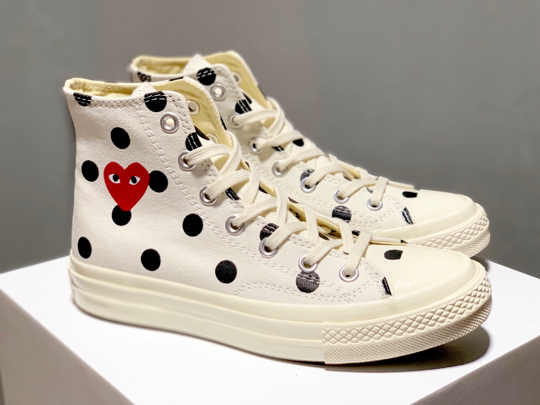 150CDG Play x Converse 1970s 匡威川久保玲 爱心波点 米白高帮双围条高弹PU蓝底 三联吊牌