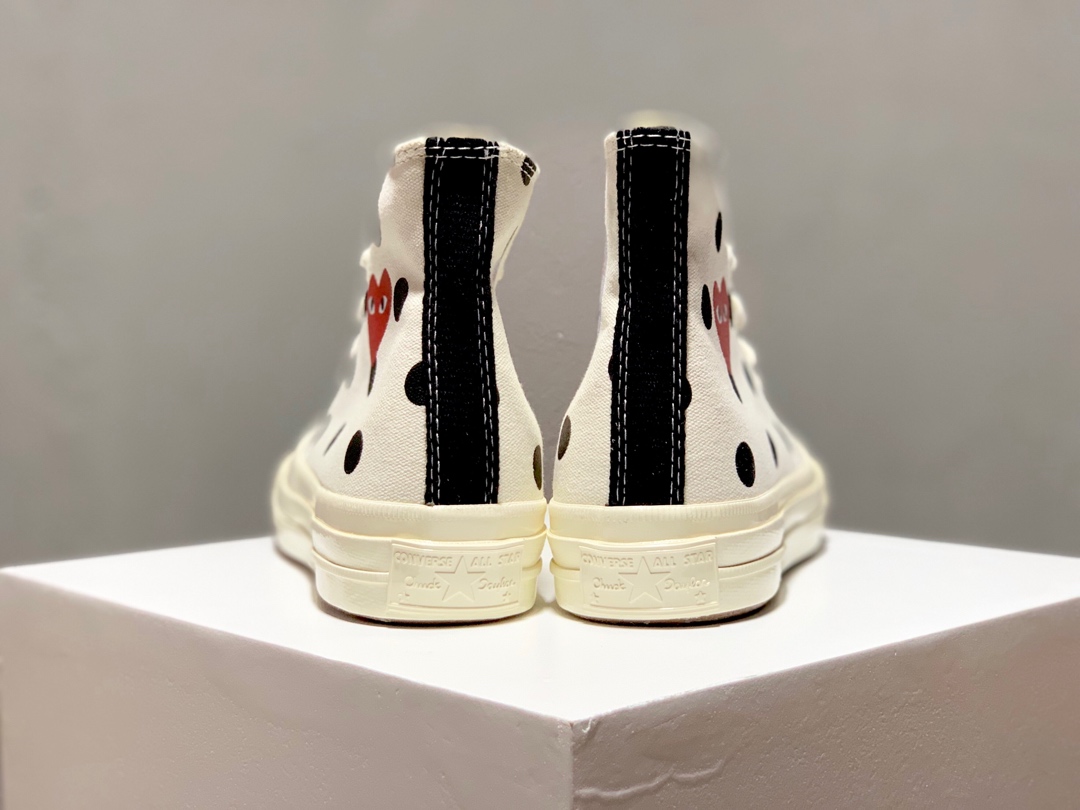 150CDG Play x Converse 1970s 匡威川久保玲 爱心波点 米白高帮双围条高弹PU蓝底 三联吊牌