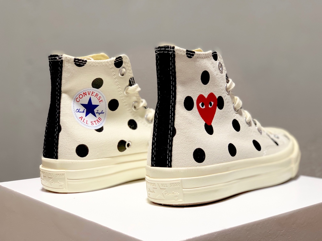 150CDG Play x Converse 1970s 匡威川久保玲 爱心波点 米白高帮双围条高弹PU蓝底 三联吊牌