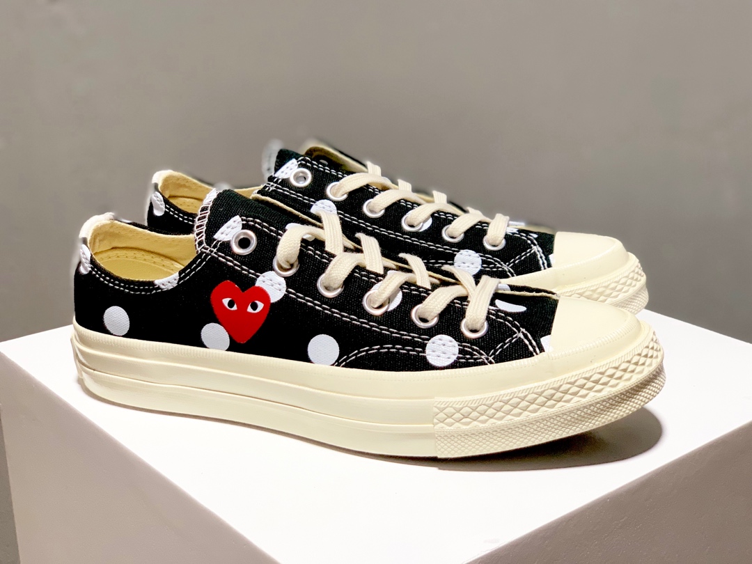 150CDG Play x Converse 1970s 匡威川久保玲 爱心波点 黑色低帮双围条高弹PU蓝底 三联吊牌