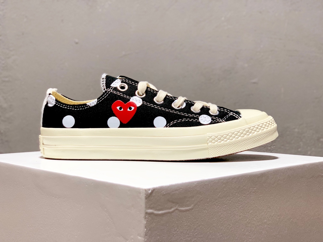 150CDG Play x Converse 1970s 匡威川久保玲 爱心波点 黑色低帮双围条高弹PU蓝底 三联吊牌