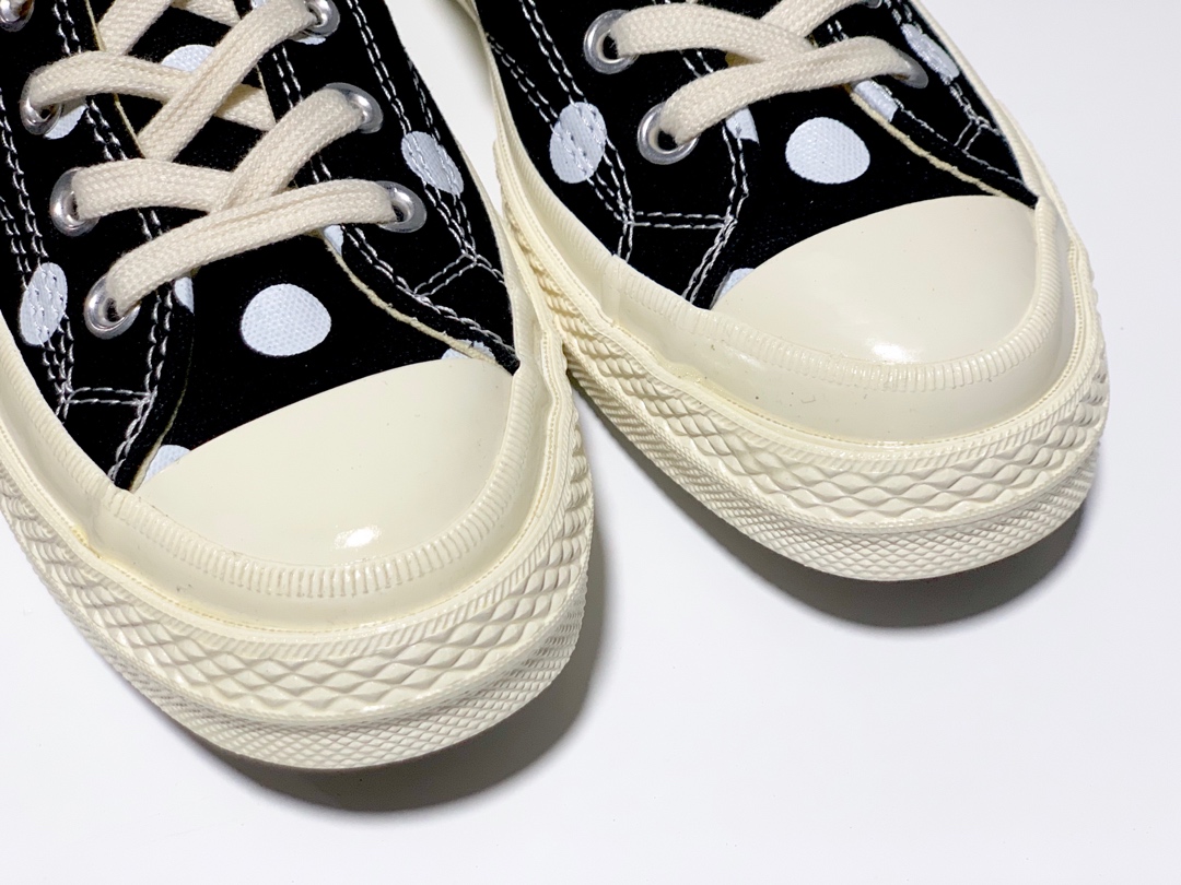 150CDG Play x Converse 1970s 匡威川久保玲 爱心波点 黑色低帮双围条高弹PU蓝底 三联吊牌