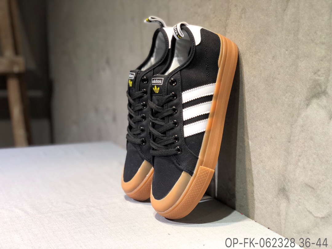 100Adidas Clementes 三叶草校园帆布鞋