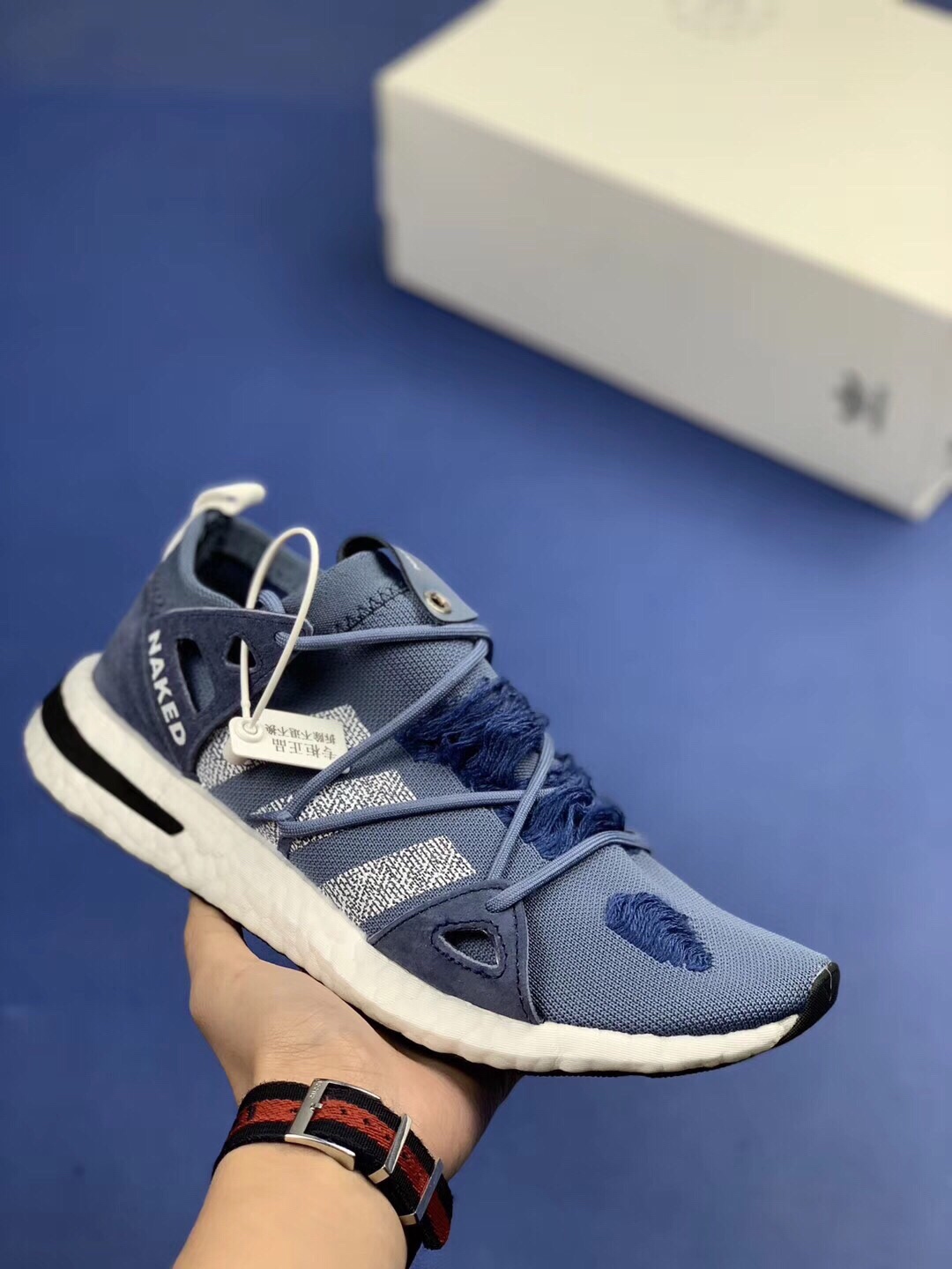 130 真爆 Adidas x Naked Arkyn Boost 鱼鳞爆米花大底，鞋面使用了原版材料Primeknit材质