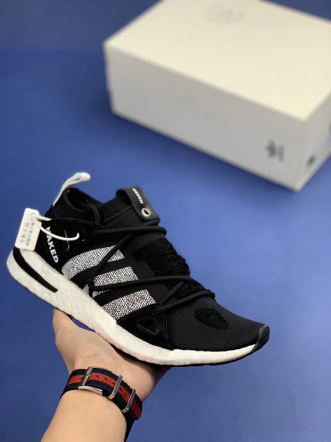 130 真爆 Adidas x Naked Arkyn Boost 鱼鳞爆米花大底，鞋面使用了原版材料Primeknit材质