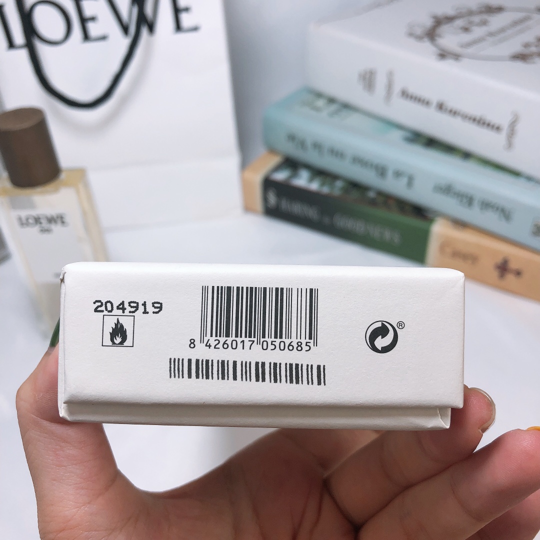 1561360860 4070490417 7