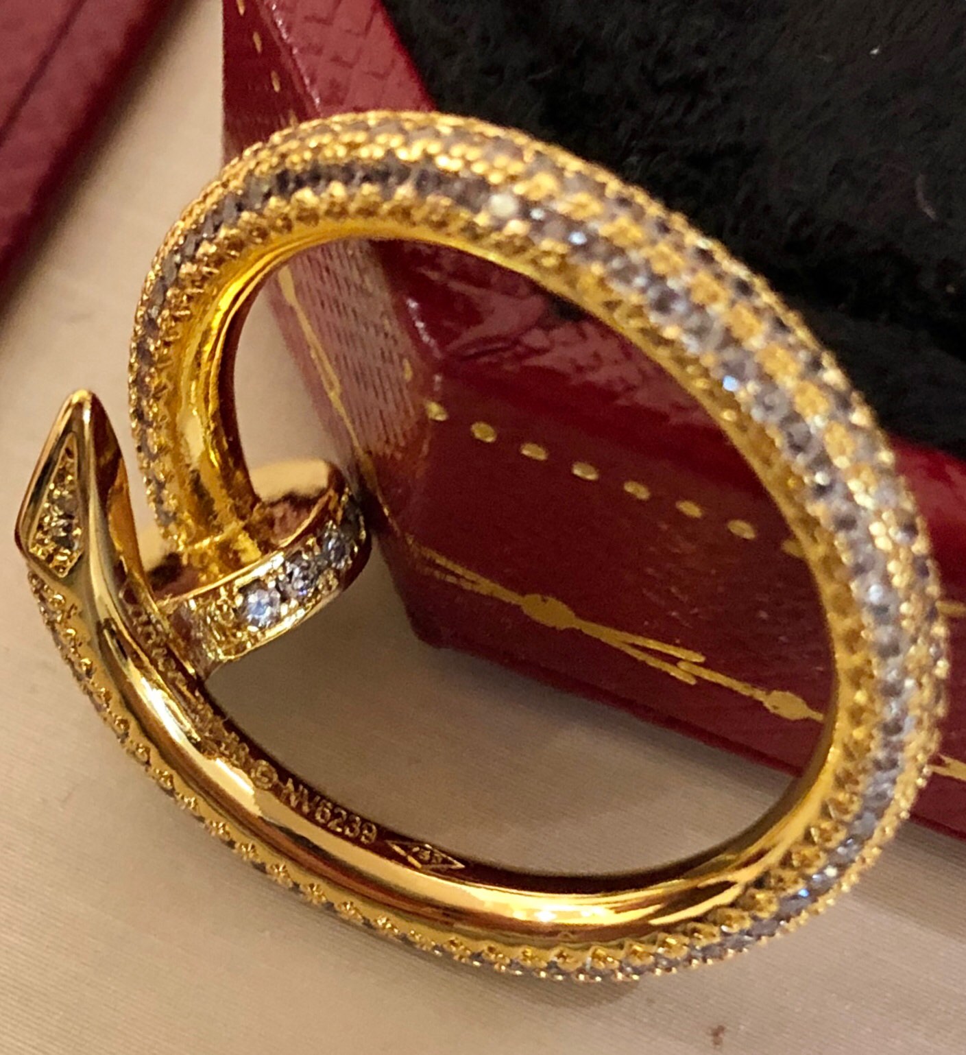 Cartier 豪华厚版C@rtier 卡地亚满钻钉子戒指