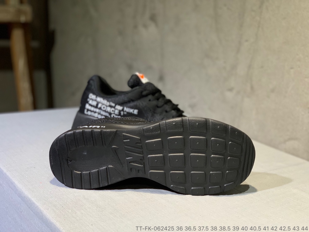 65真标半码  Nike Tanjun伦敦三代联名跑鞋