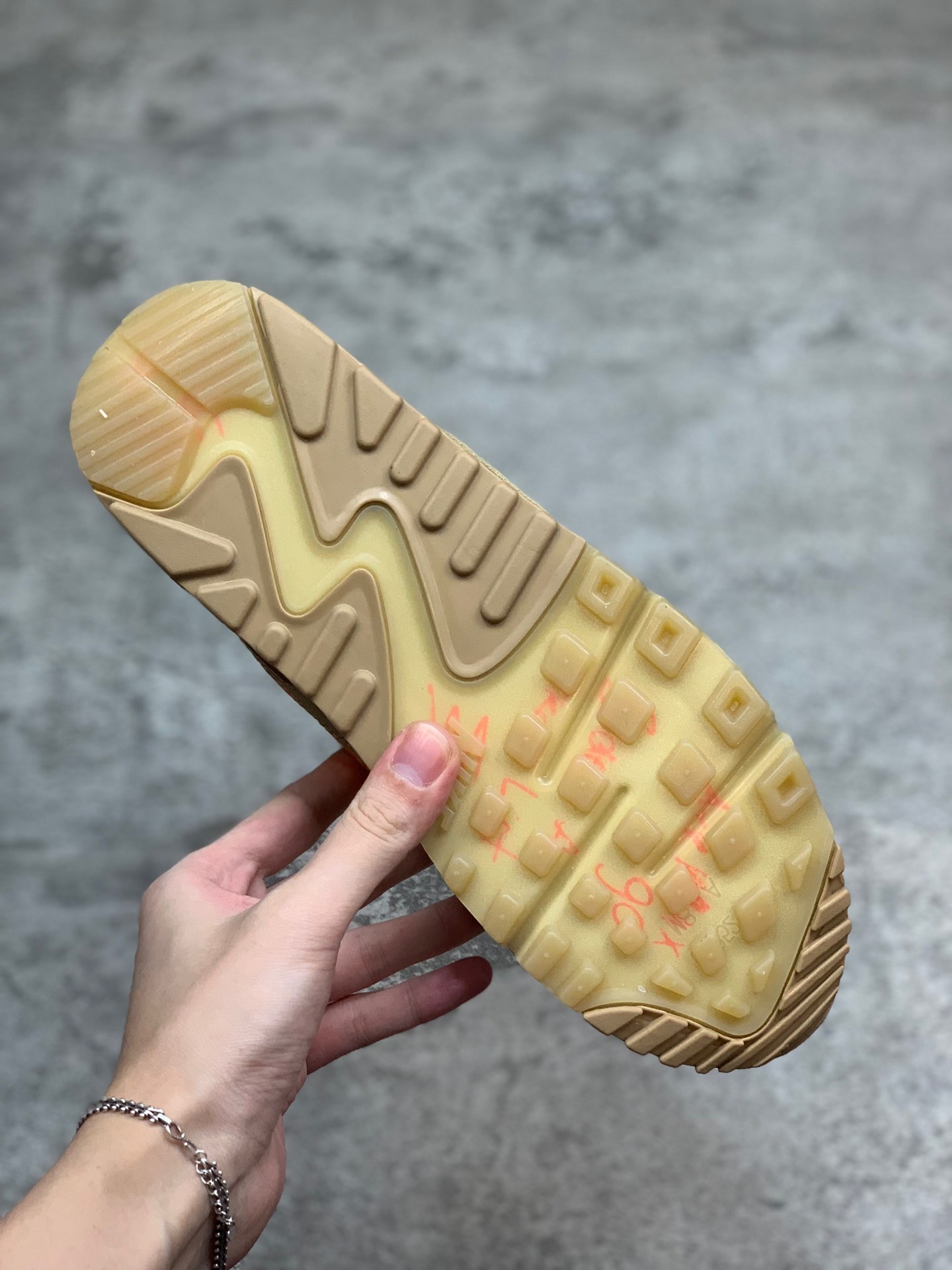 200火星 月球主题Nike Air Max 90 Essential”MMars Landing”复古气垫百搭休闲运动慢跑鞋OFF-WHITE x Nike 联名系列