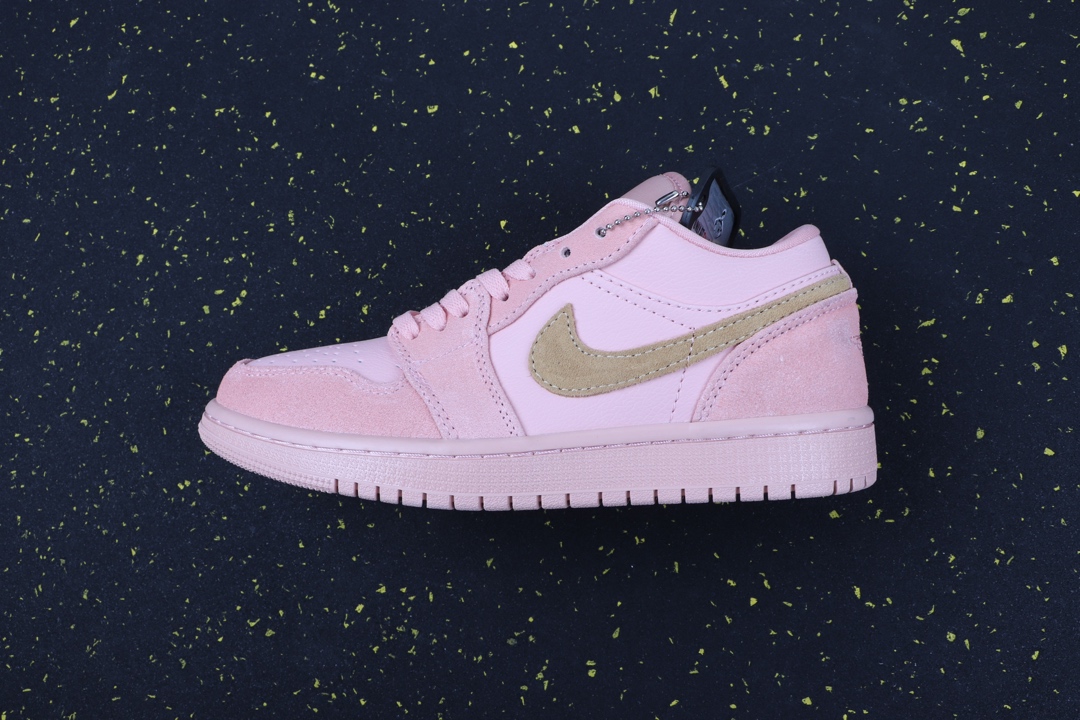 220乔一低帮 Nike Air Jordan AJ1 low 骚粉麂皮 货号：CJ9216-676 尺码:36 36.5 37 38 38.5 39