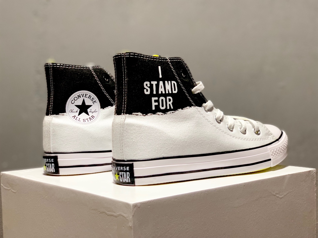 150Converse Chuck Taylor All Star High “l Stand For”匡威和平之路主题黑白拼色蓝底高帮男女帆布鞋   货号：165709C